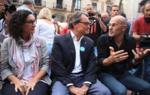 Artur Mas, Raül Romeva i Marta Rovira, tot just abans de participar en un acte de Junts pel Sí a Vilanova i la Geltrú