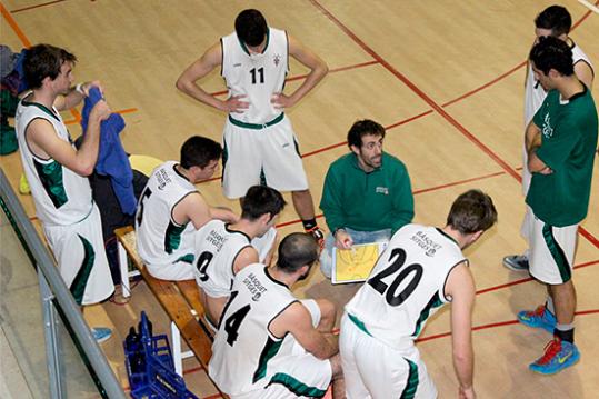 Eix. Banqueta del sènior masculí