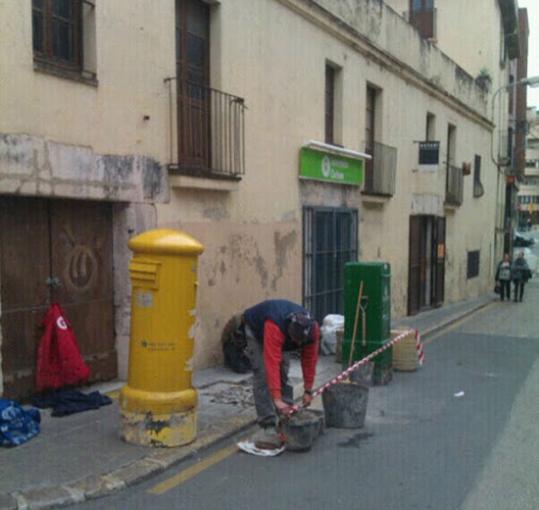 Eix. Bustia