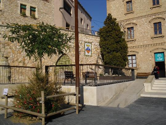 Ajuntament de Calafell. Campanya de recollida darbres de Nadal a Calafell