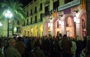 Concentració de l'ANC a la plaça de la Vila de Vilanova i la Geltrú en suport a l'aprovació del Parlament per la independència