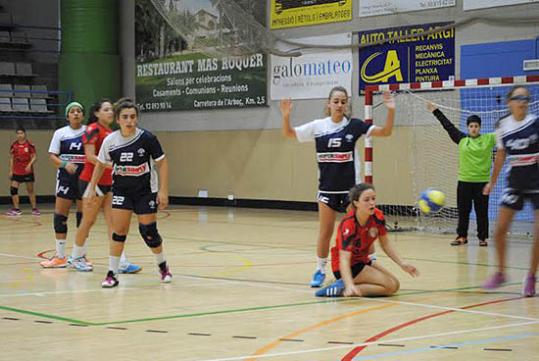 El Cadet Femení va guanyar clarament a la Cooperativa Sant Boi . Eix