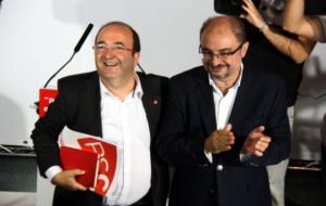 El candidat del PSC a la presidència de la Generalitat, Miquel Iceta, i el president d'Aragó, Javier Lambán, en un acte de campanya a Vilafranca