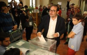 El cap de llista d'Unió, Ramon Espadaler, ha votat al Palau Bojons de Vic . ACN