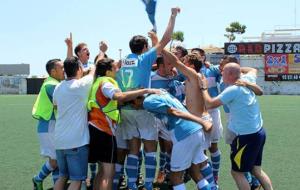 El CF Suburense celebra un històric ascens a 1ª Catalana