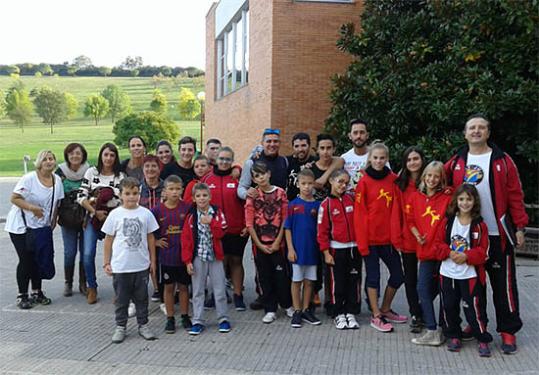 El components del Club Taekwondo My-Ju Cunit a Pamplona. Eix