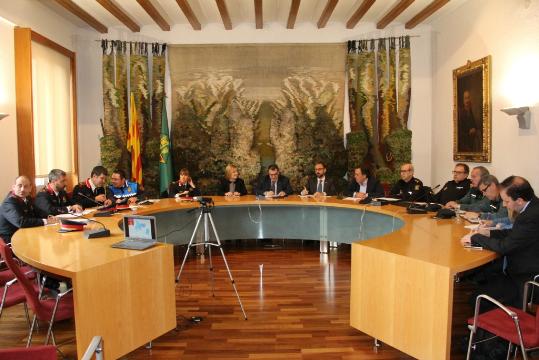 El conseller d’Interior, Jordi Jané, ha assistit avui a la Junta Local de Seguretat de Sant Sadurní d’Anoia juntament amb l’alcaldessa del municipi. G