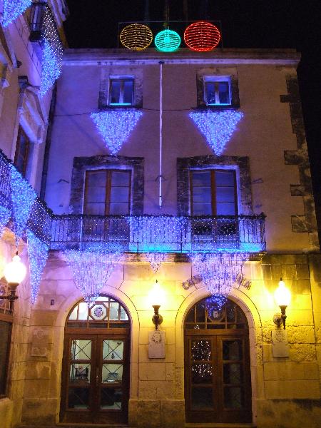 El divendres 4 de desembre s’encén l’enllumenat nadalenc del Vendrell pensant en l’estalvi energètic. Ajuntament del Vendrell