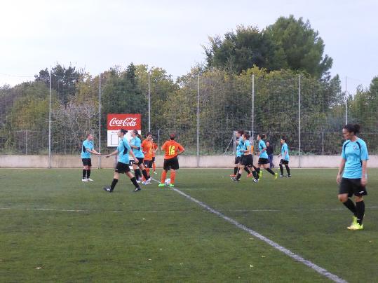 El Femfutbol Vilanova guanya en un camp complicat. EIX