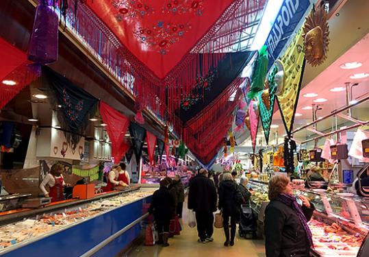 Eix. El Mercat del Centre de Vilanova sorteja 20 paneres per carnaval i més regals