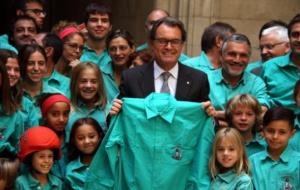 El president Mas rep els Castellers de Vilafranca al Palau de la Generalitat. ACN