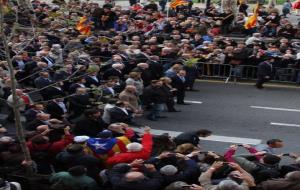 El president Mas, seguit dels alcaldes, a punt d'arribar al TSJC