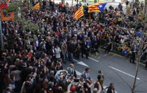 El president Mas, seguit dels alcaldes, a punt d'arribar al TSJC