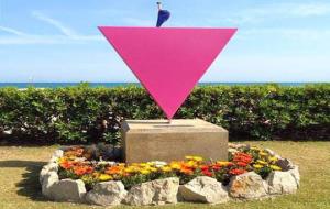 Eix. El triangle rosa de Sitges