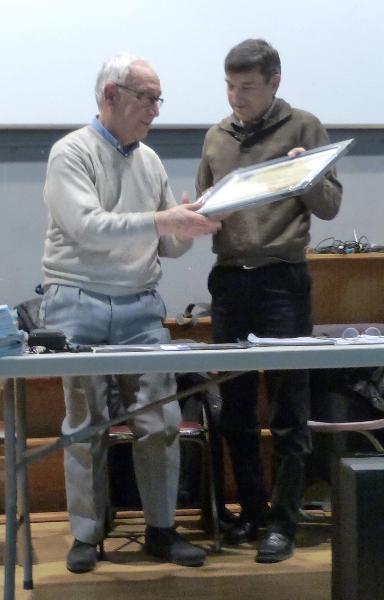 Amics del Castel. Els Amics del Castell de Cubelles nomenen Antoni Pineda president dhonor de lentitat