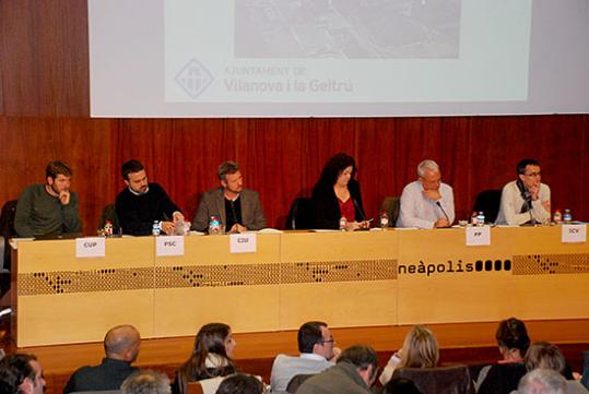 Eix.  Els assistents a l'audiència de l'Eixample Nord rebutgen el projecte de planificació