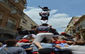 Els Castellers de Les Roquetes porten castells bàsics de sis a Vilafranca. Castellers de  Roquetes