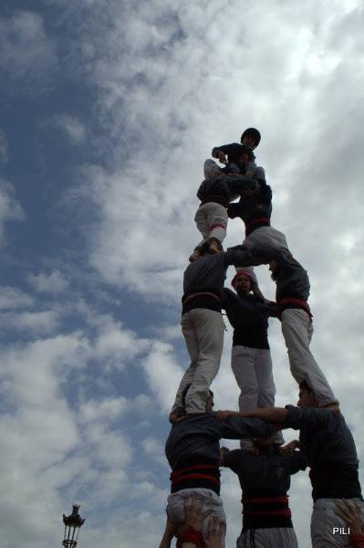 Castellers de  Roquetes. Els Castellers de les Roquetes s'estrenen amb un castell de sis i mig