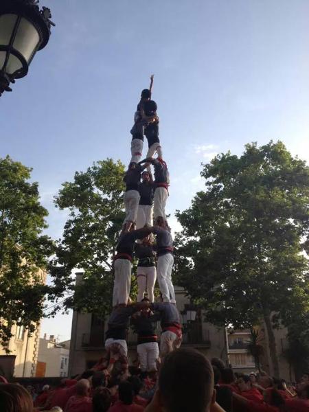 Els Castellers de les Roquetes toquen el cel a Ribes i desmostren la seva progressió. Castellers de  Roquetes