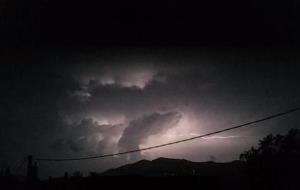 Els llamps de la tempesta d'aquesta nit, davant la costa del Garraf