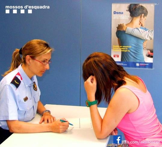 Els Mossos instrueixen gairebé 11.000 denúncies per violència masclista fins l'octubre. EIX