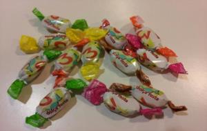 FAC. Els nous caramels de les Comparses seran similars als que s'utilitzen durant les festes de Sant Medir de Barcelona