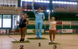 Els patinadors del CP Calafell al podi. Eix