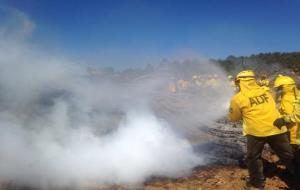 Els voluntaris de Defensa Forestal es preparen per a l'estiu amb pràctiques amb foc real