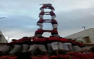 Els Xicots descarreguen les dues primeres torres de 8 amb folre d’enguany en un cap de setmana. Xicots de Vilafranca