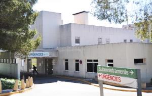 CSG. Entrada a Urgències de lHospital Residència Sant Camil de Sant Pere de Ribes