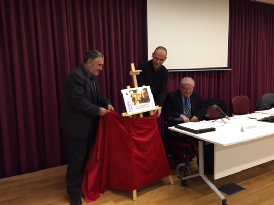 Es presenta el segell de Correus commemoratiu de Vilafranca Capital de la Cultura Catalana 2015. Ajuntament de Vilafranca