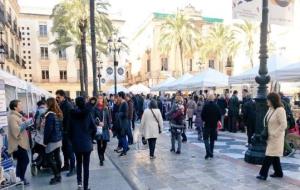 Ajuntament de Vilanova. Èxit a la celebració de la fira Fora Estocs aquest dissabte