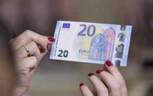 Imatge del nou bitllet de 20 euros que comença a circular el 25 de novembre de 2015. Banc d'Espanya