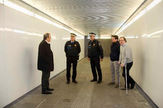 Ajuntament de Calafell. Instal.len més càmeres de vigilància a lestació de tren de Segur de Calafell