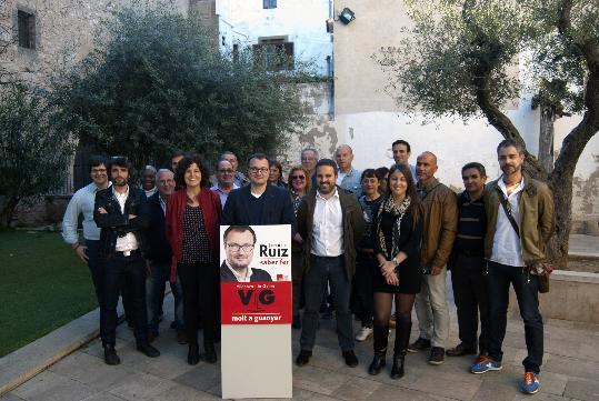 PSC. Juan Luis Ruiz presenta la candidatura que lacompanyarà a les eleccions municipals