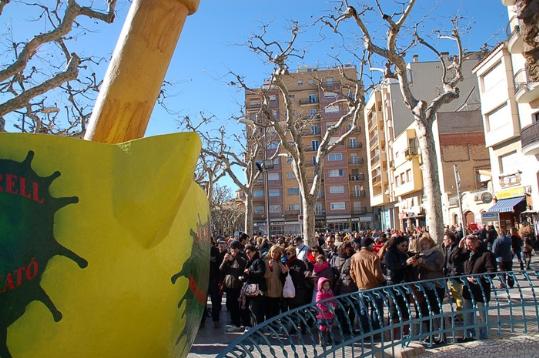 Ajuntament del Vendrell. La 29a Xatonada Popular omple la Rambla malgrat el fred i el vent