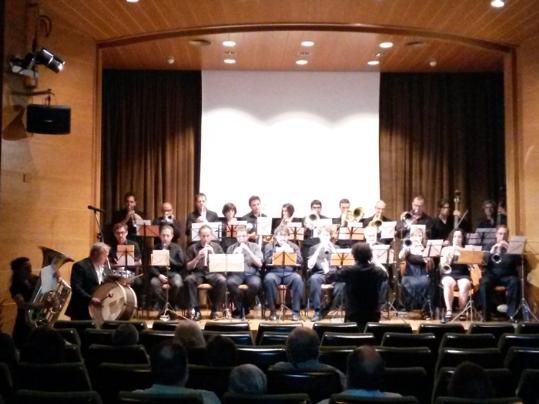 EIX. La cobla Catània estrena Catània 25, dÀlex Cassanyes, en el concert del seu 25è aniversari