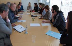 La consellera de Benestar es reuneix amb els alcaldes del Garraf i l'Associació de Pares Tegar