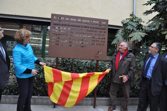 Ajuntament de Vilafranca. La consellera i lalcalde de Vilafranca, Pere Regull, van visitar divendres lEscola Montagut pel seu 50è aniversari, i lIn