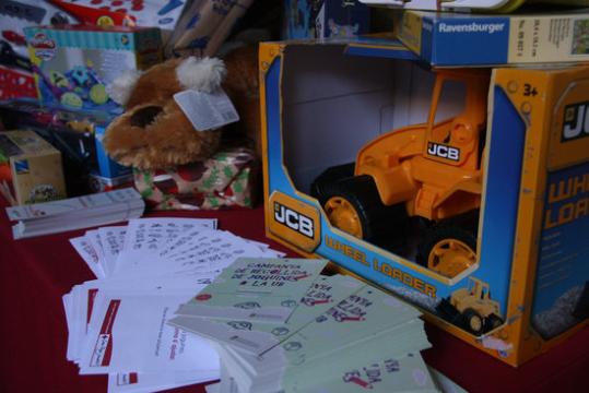 La Creu Roja preveu recollir més de 25.000 joguines per als infants més vulnerables aquest Nadal. ACN