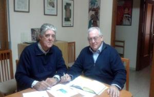 La signatura de l’acord es va formalitzar entre Mossèn Berdoy i Sebastià Jané, president del Rotary Club de Vilafranca del Penedès.