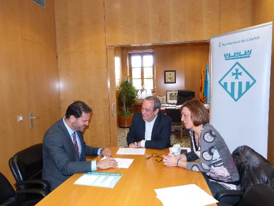 Ajuntament de Calafell. LAjuntament de Calafell signa un conveni amb lEscola de Vela per incorporar lactivitat nàutica com a assignatura optativa a