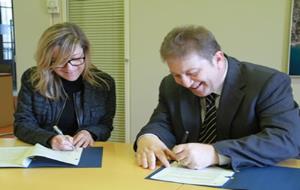 Ajuntament de Vilanova. L'Ajuntament de VNG i l'ADEG formalitzen un conveni de col·laboració sobre la gestió de residus