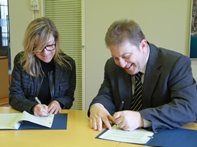 Ajuntament de Vilanova. L'Ajuntament de VNG i l'ADEG formalitzen un conveni de col·laboració sobre la gestió de residus