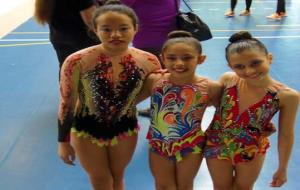 Eix. Lara Yao, Jana Picas i Marta Puimedón, gimnastes CRVilafranca
