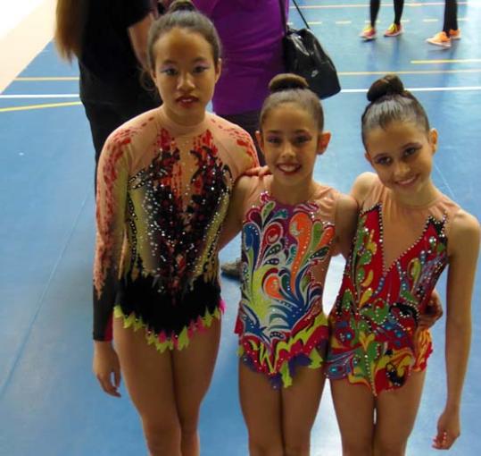 Eix. Lara Yao, Jana Picas i Marta Puimedón, gimnastes CRVilafranca