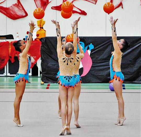 Les gimnastes del Club Rítmica Vilafranca. Eix