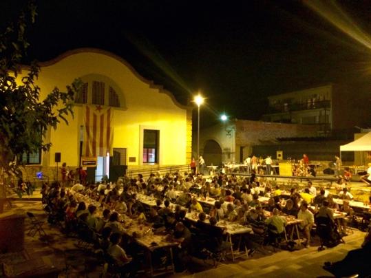 Més de 200 persones fan botifarra convocades per l’ANC de Gelida. ANC