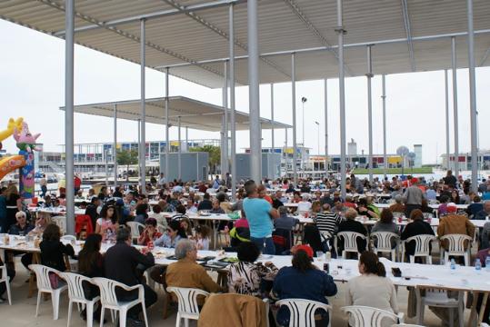 PSC. Mig miler de persones a la festa socialista del Primer de Maig a Calafell