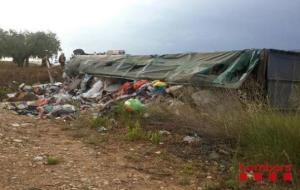 Bombers. Mor el conductor d'un camió escombraries a Sant Sadurní d'Anoia